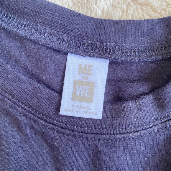 Cropped Sweatshirt - Picture 3 of 3